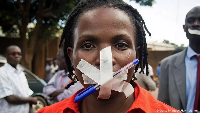 Lire la suite à propos de l’article Entre infox et censure,  la liberté d’expression et le droit à l’information pris en étau à l’Est de la RDC
