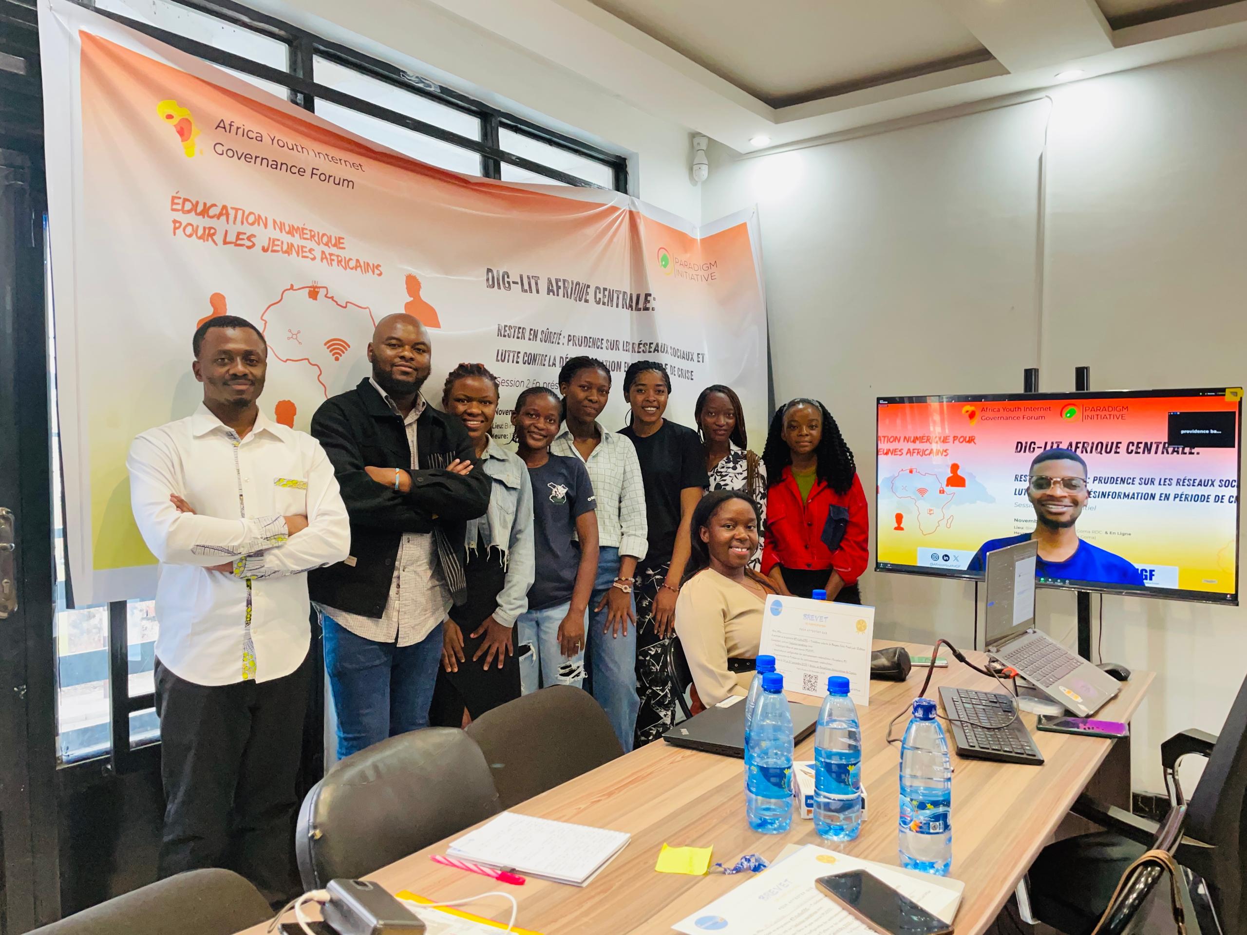 Lire la suite à propos de l’article Goma : des jeunes femmes formées à la sécurité numérique et à la lutte contre la désinformation en temps de crise